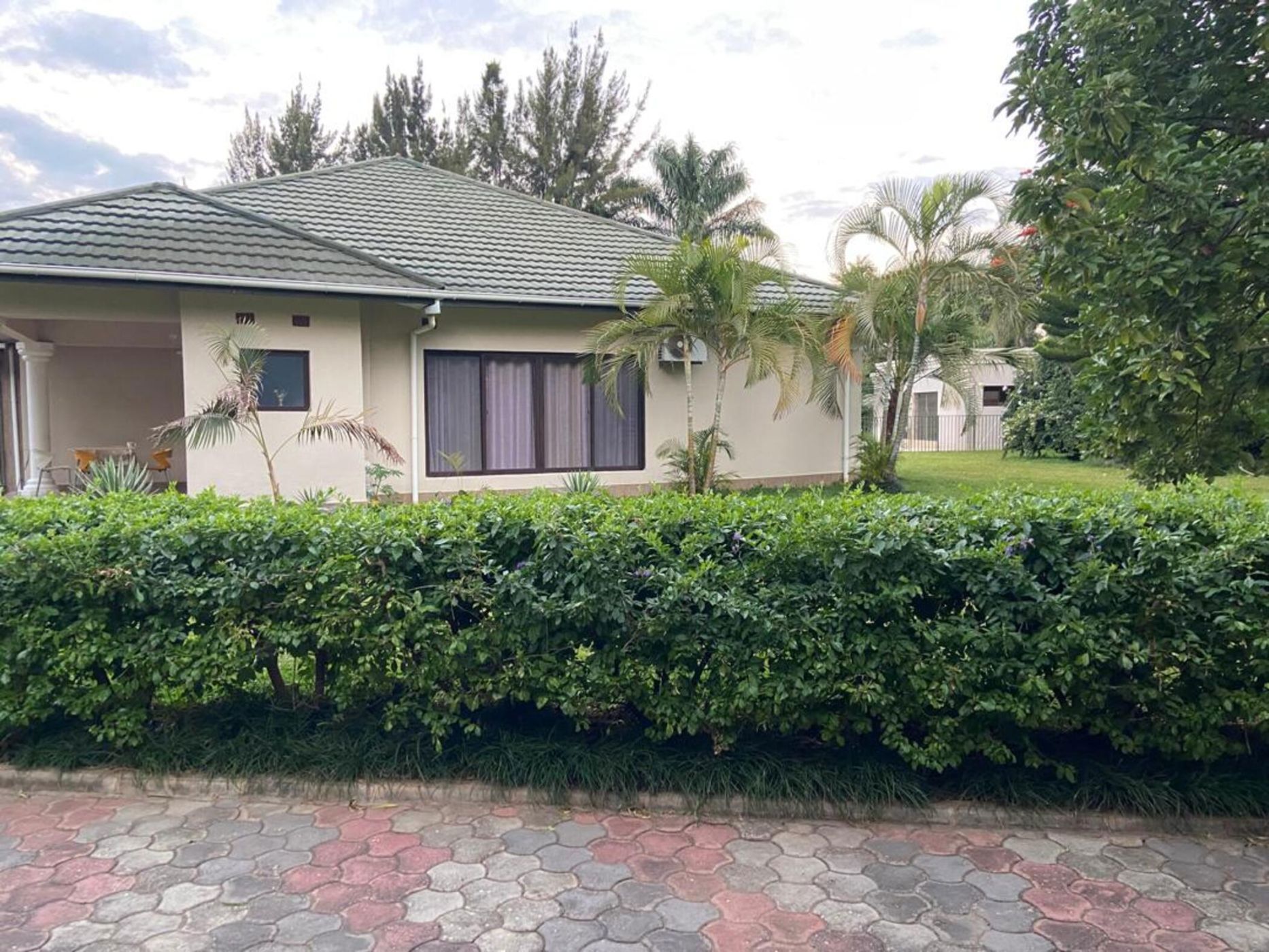 5 Bedroomed house in Garden House
